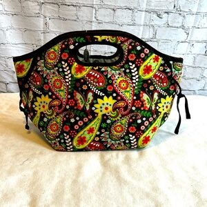 ⭐️ Fit & Fresh insulated snap lunch bag black with green paisley builtin handle